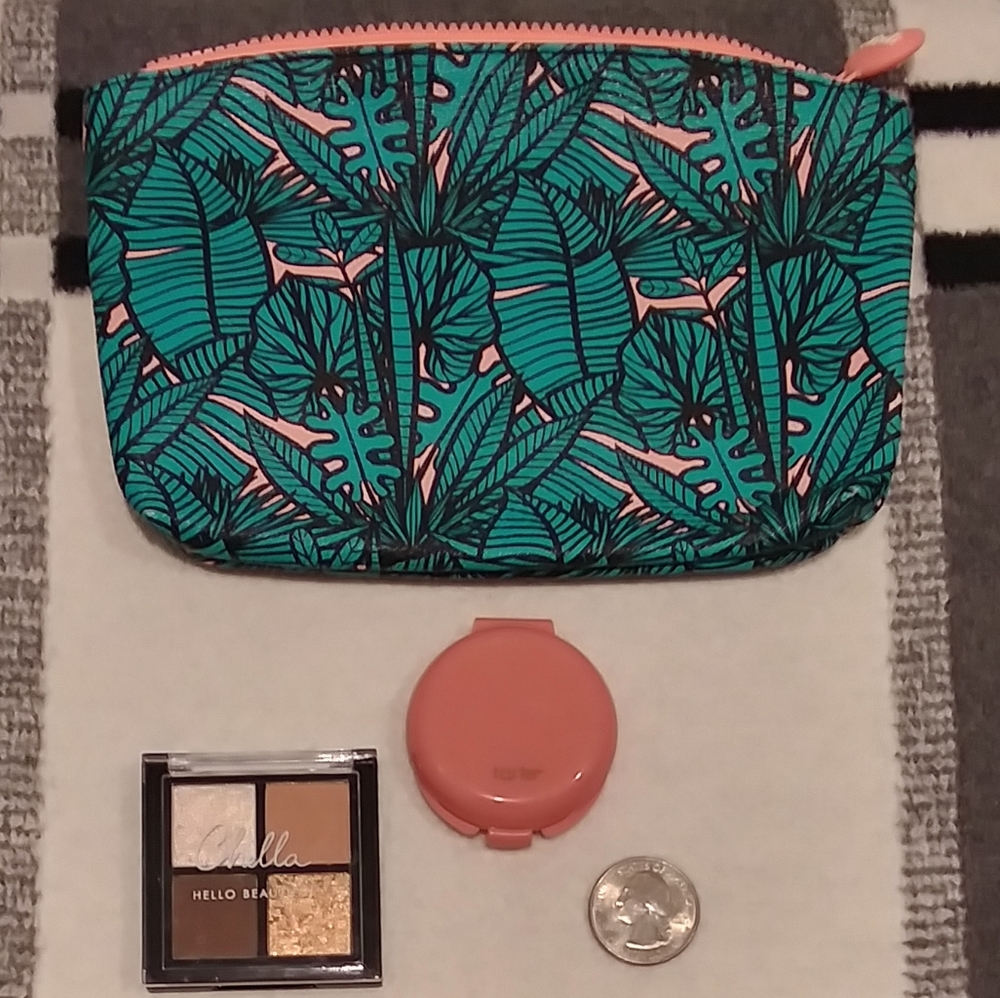 NWT Makeup 3pc Set